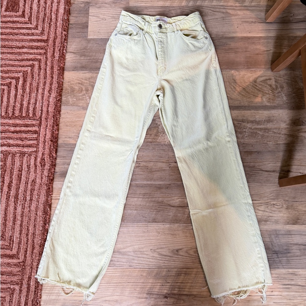Zara Pale Yellow Straight-Leg Jeans with Raw Hem
